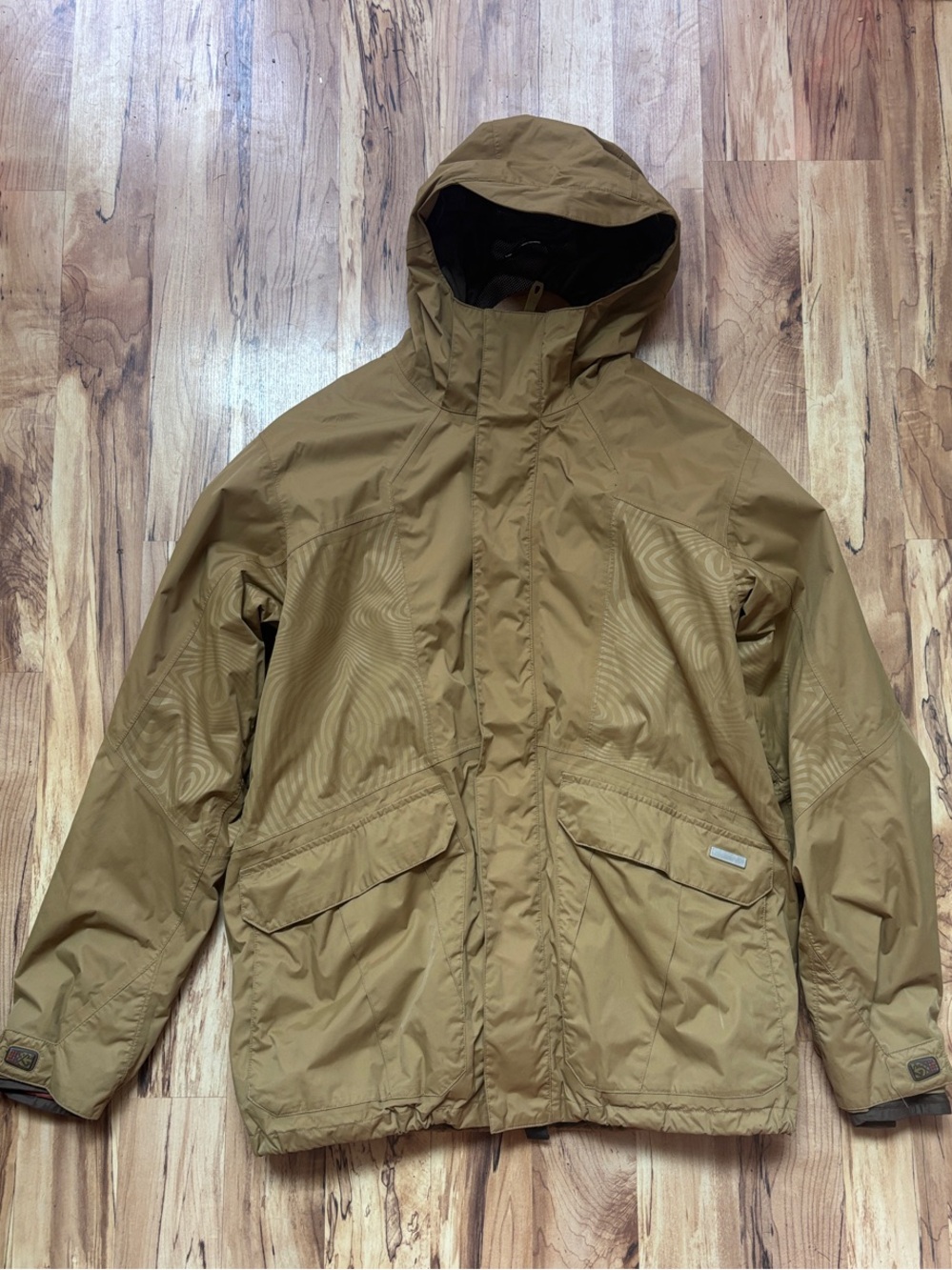 Burton Snowboarding Jacket – Men’s Small – Tan/Brown